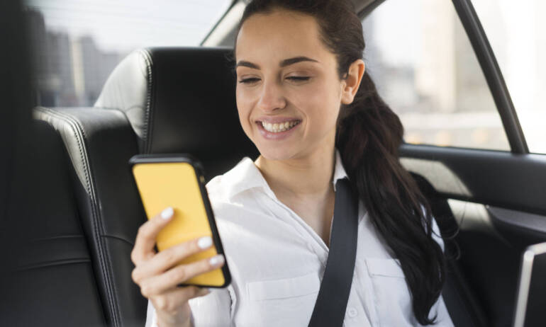 How to Book a Yateley Taxi for Airport Transfers Without Stress