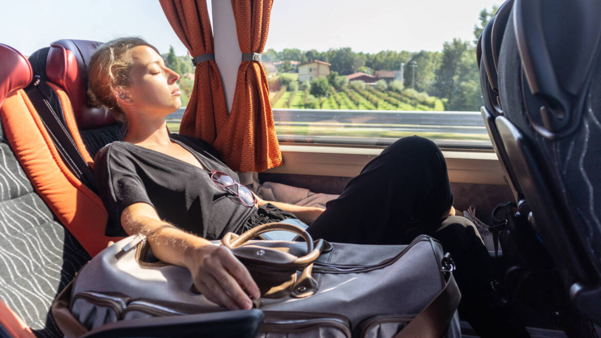 Stress-Free Yateley to Luton Airport Transfers