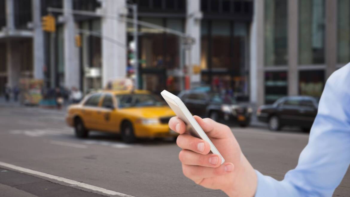 Book an Affordable Taxi from Yateley to Heathrow Easily