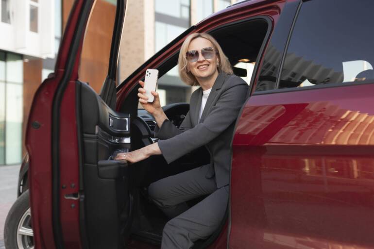 Best Yateley to Farnborough Taxi for Business Travel