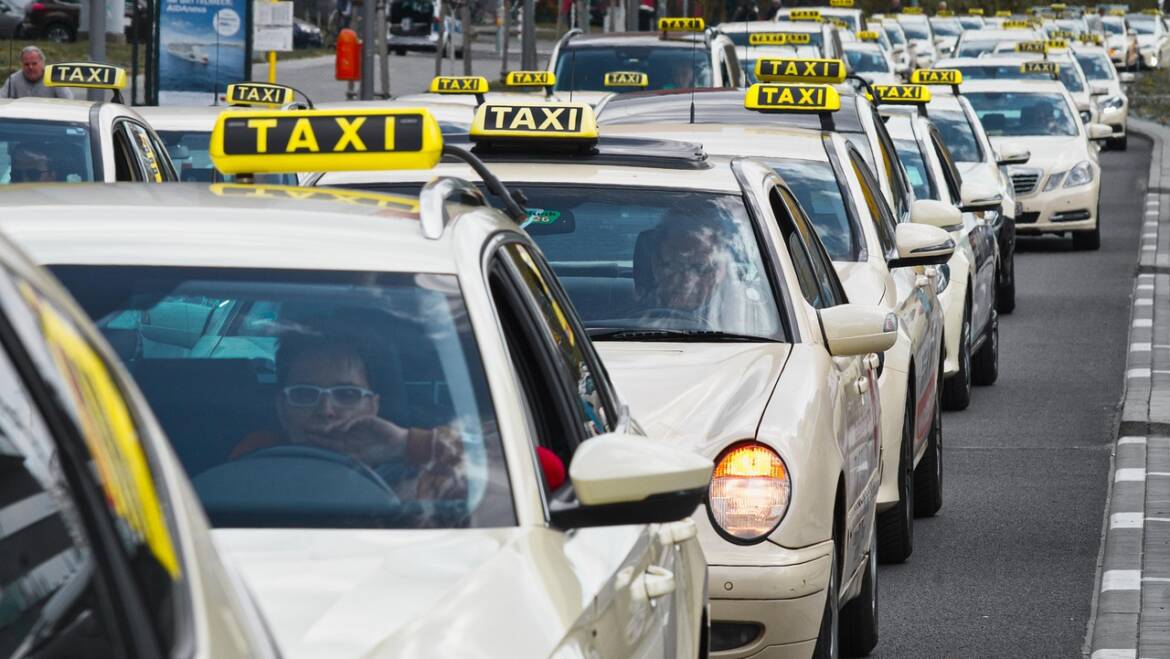 How to Choose the Right Taxi Service for Your Needs