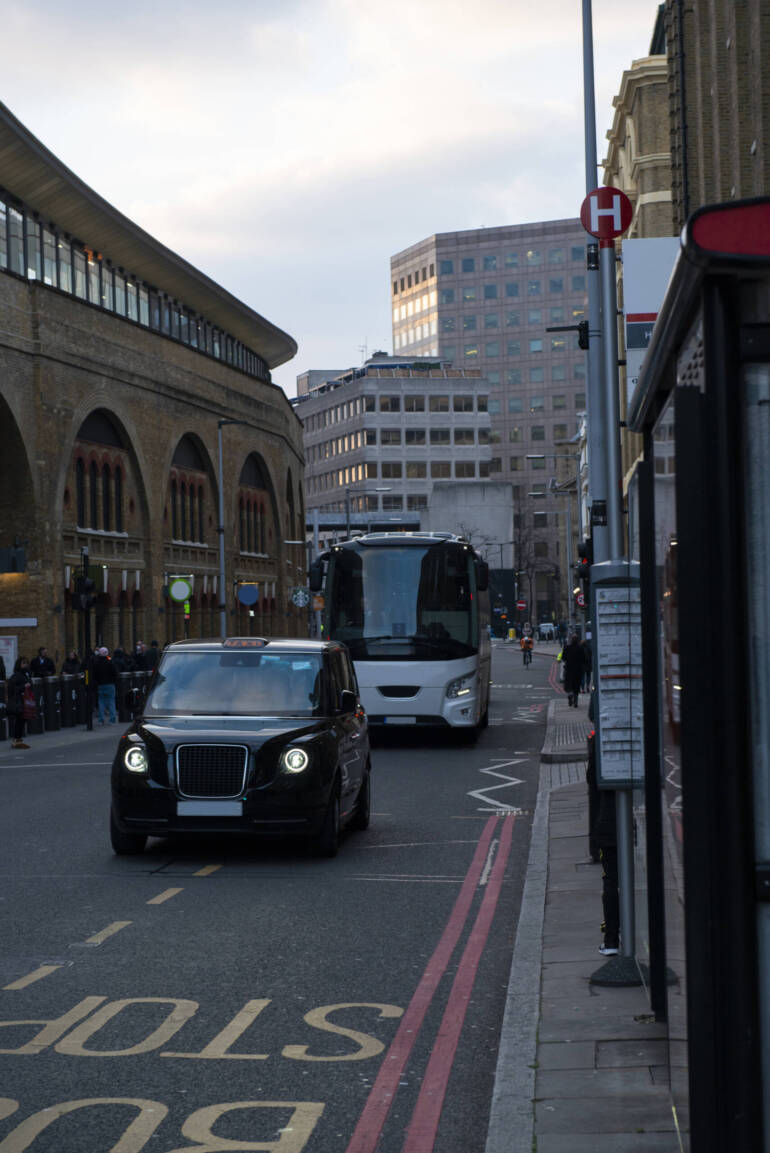 Why Locals Prefer Yateley to Farnborough Taxis