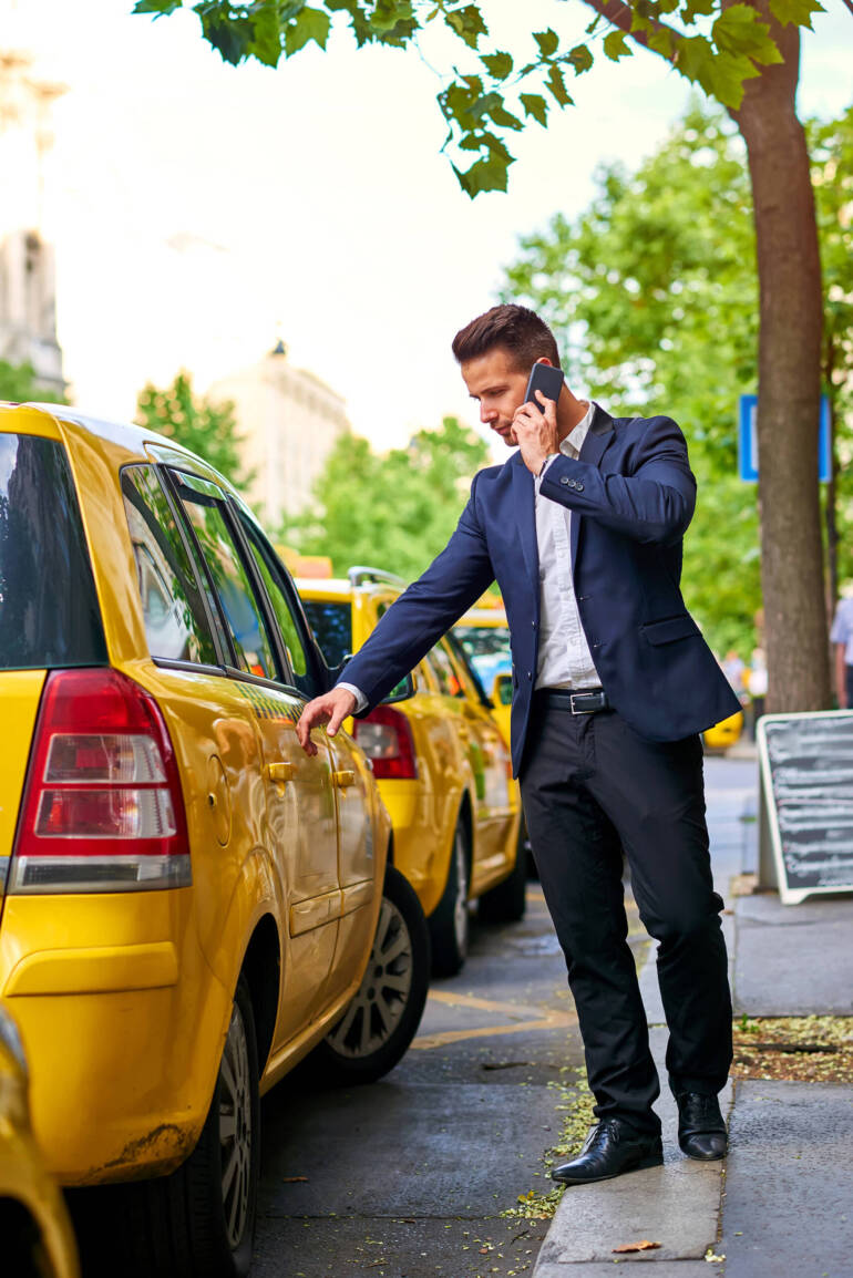 Why Choose a Private Taxi Over Public Transport?